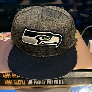 Seattle Seahawks SnapBack Sideline Wolf Gray New Era Hat Mint Rare